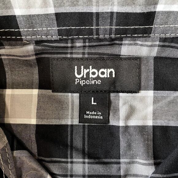 Urban Pipeline Plaid Button Up Black Gray Large - Picture 2 of 11